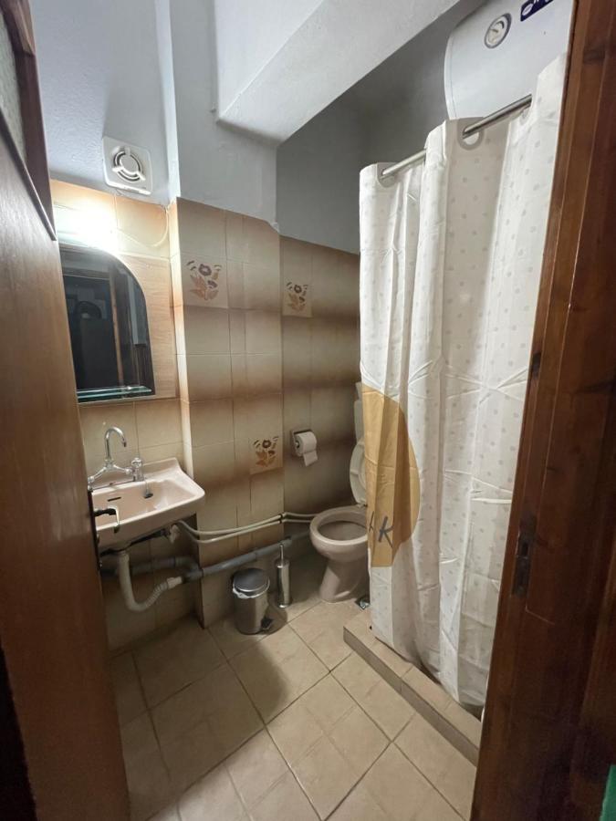 The Beehive 2 Apartment Mytilene Exterior photo